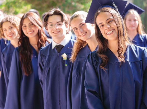 Villanova预备学校位于Ojai北Ventura大道的欢迎入口
